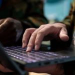 Por que executivos do Vale do Silício estão sendo convocados pelo exército dos EUA?