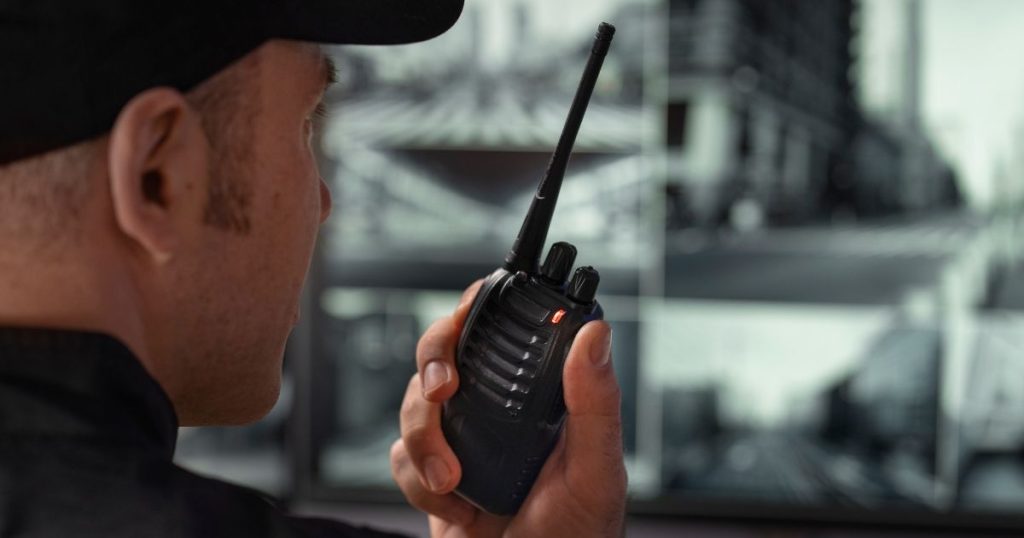 Operação mira hackers que modificavam mandados de prisão para membros do Comando Vermelho