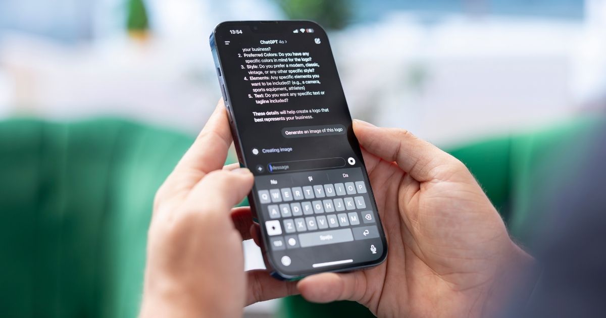 Uso de chatbots por brasileiros supera média mundial e chega a 71% daqueles com internet