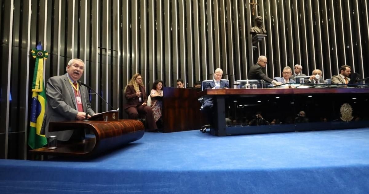 Presidente da CSB defende fim da escala 6×1 em audiência no Senado