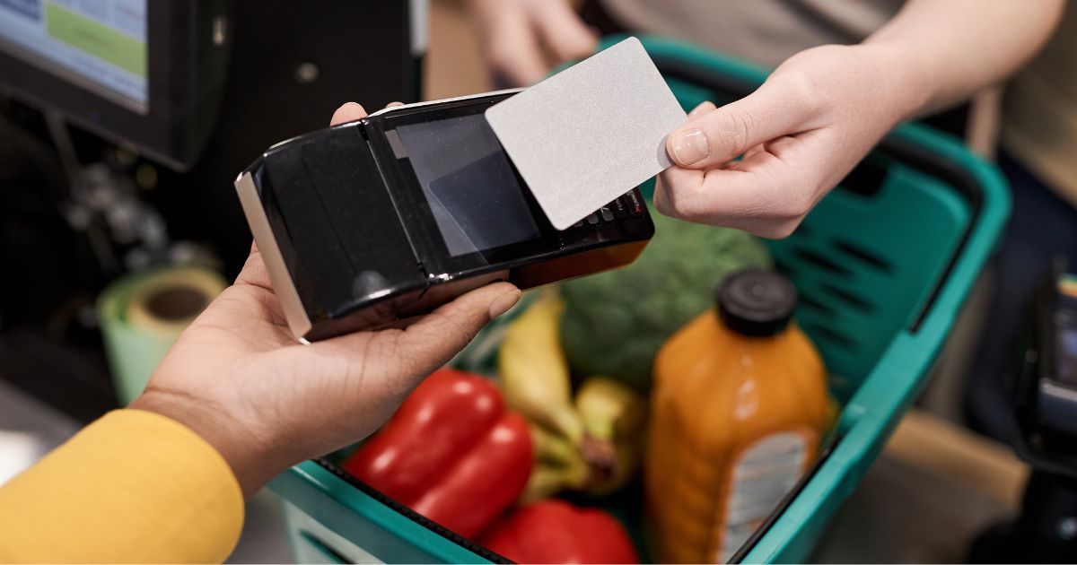 VR e VA deverão funcionar em qualquer maquininha a partir de novembro